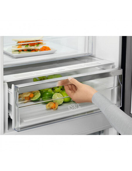 Šaldytuvas ELECTROLUX LNT7ME32M1