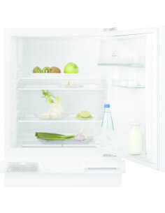 Įmontuojamas šaldytuvas...