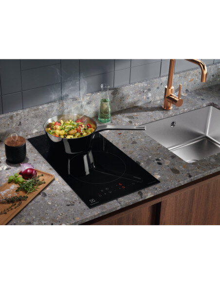 29 cm pločio Domino indukcinė kaitlentė Electrolux LIT30231C