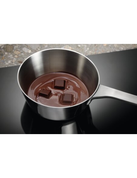 Indukcinė kaitlentė Electrolux LIT30230C