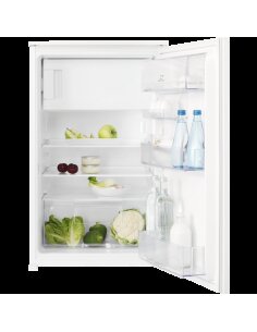 Įmontuojamas šaldytuvas...