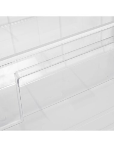 Šaldytuvas su šaldikliu viduje...