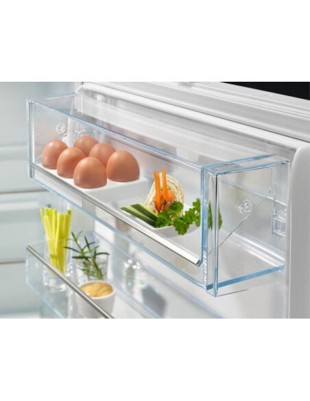 70 cm pločio įmontuojamas šaldytuvas Electrolux ENP7TD75S