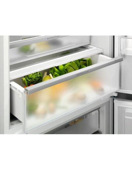 70 cm pločio įmontuojamas šaldytuvas Electrolux ENP7TD75S