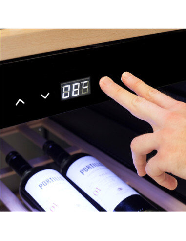 Caso | Smart Wine Cooler | WineExclusive 126 | Energy efficiency class G | Free standing | Bottles capacity 126 bottles | Coolin