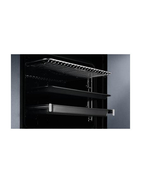 70l.talpos įmontuojama garinė juodos spalvos orkaitė Electrolux EOB8S39WZ