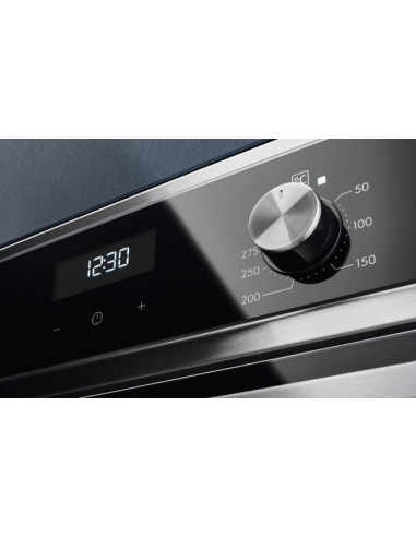 Daugiafunkcinė orkaitė Electrolux su garų programa EOC5E70X