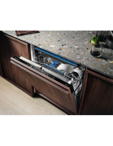60 cm pločio įmontuojama indaplovė Electrolux EES48400L