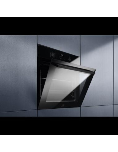 Juodos spalvos orkaitė su pirolize ir garų funkcija Electrolux LOD7P87Z