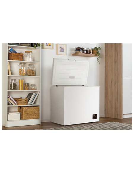 Freezer | FH20E6W5 | Gorenje Energy efficiency class E | Chest | Freestanding | Height 85.8 cm | Total net capacity 198 L | Disp
